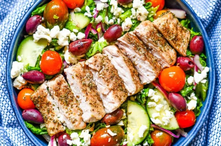 🐟 Grilled Fish Salad Recipe for a High-Protein, Heart-Healthy, and Nutritious Meal